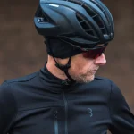 muts onder helm